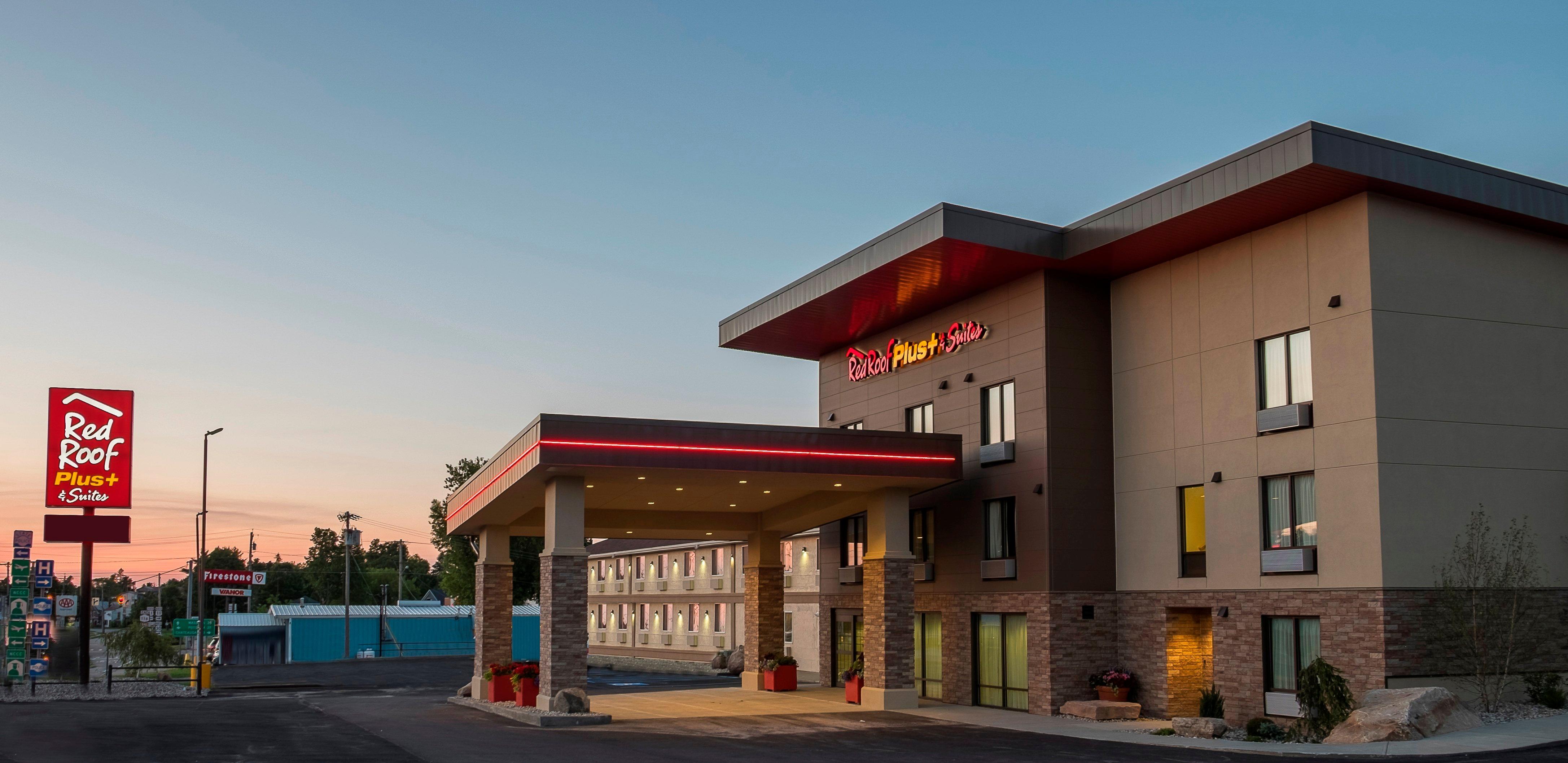 Red Roof Inn Plus+ & Suites Malone Exterior photo